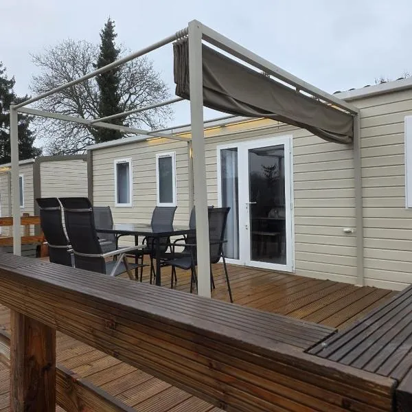 Mobile Home Plus- Camp Diekirch, מלון בדייקירך