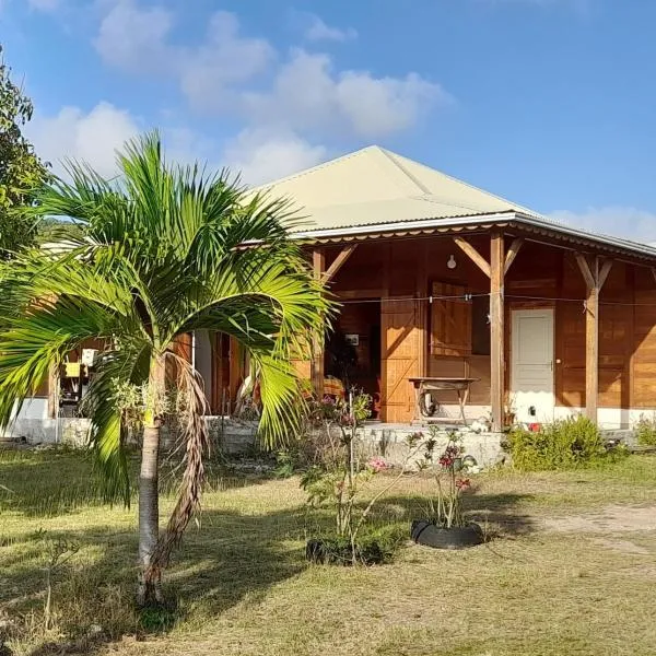 Chambre Maison Kumba, hotel en La Désirade