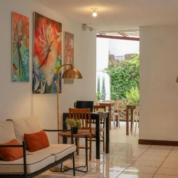 Villa Nola, hotel Guatemalában