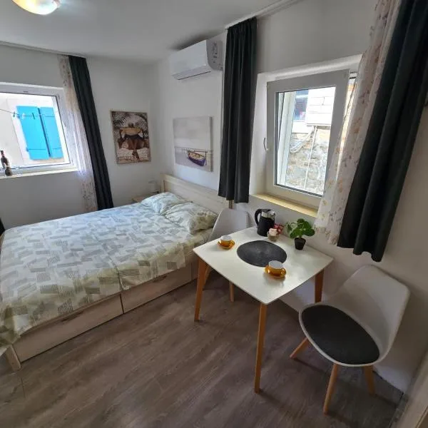 Apartman Stari grad, Budva، فندق في بودفا
