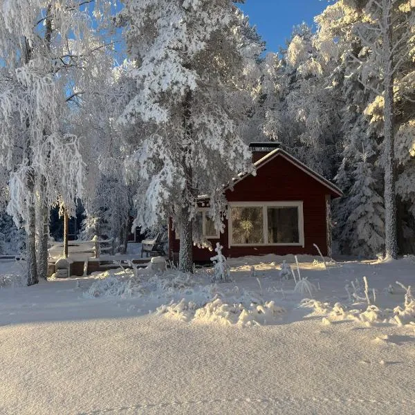 Cute cottage with sauna by the sea, hotelli Oulussa