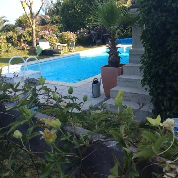 Roulotte De Luxe Vue Mer 180°, hotell i Plougastel-Daoulas