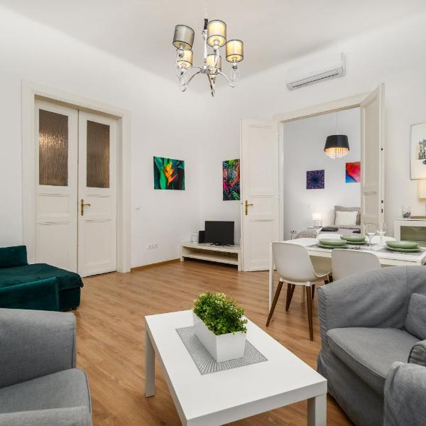 New ultra-central design apartment, Budapest