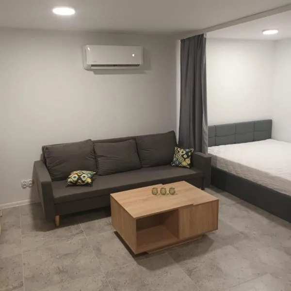 Kawalerka Perzycka, hotel en Poznan