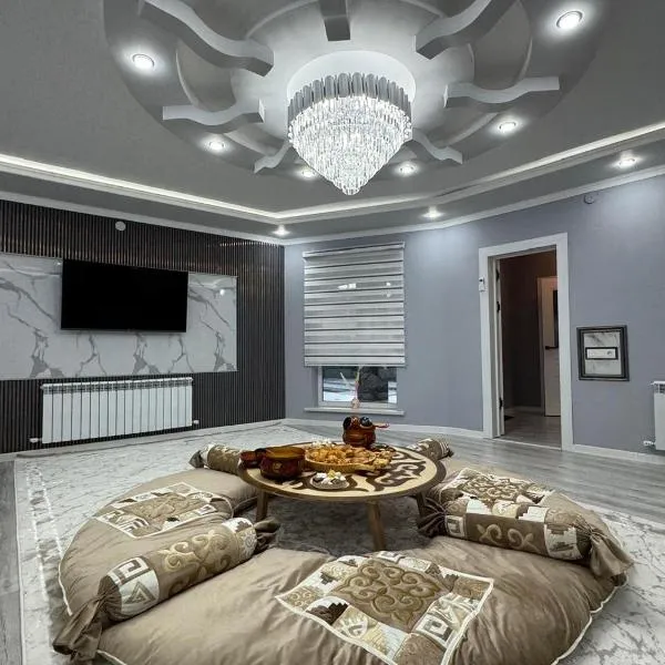 Qonaq House недалеко от мавзолея Ясави, hotel v mestu Türkistan