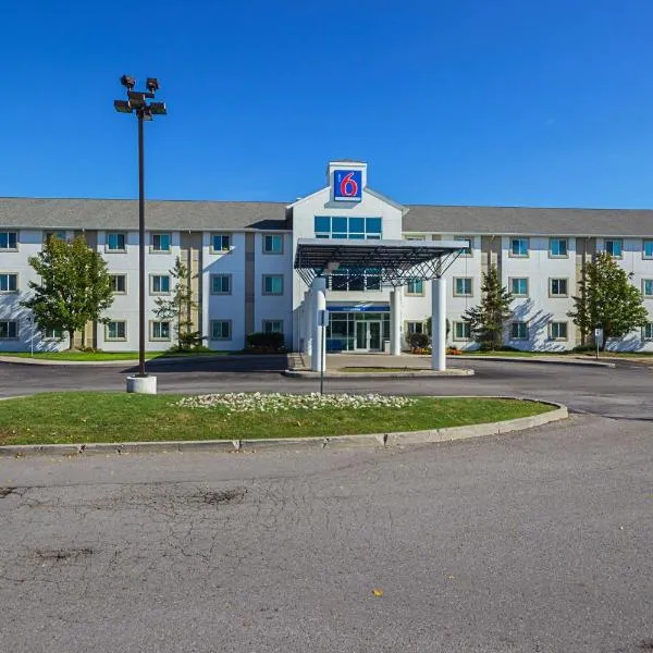Motel 6-Whitby, ON - Toronto East, hotel en Whitby