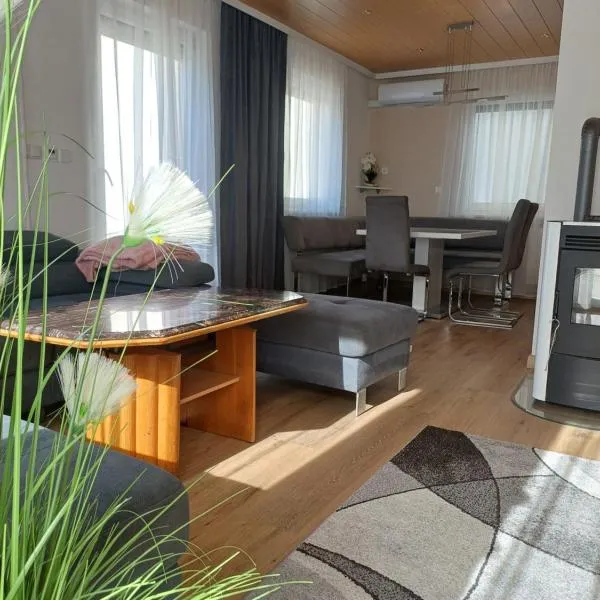 Apartmenthaus Stöckl in Bad deutsch Altenburg, hotel di Bad Deutsch Altenburg