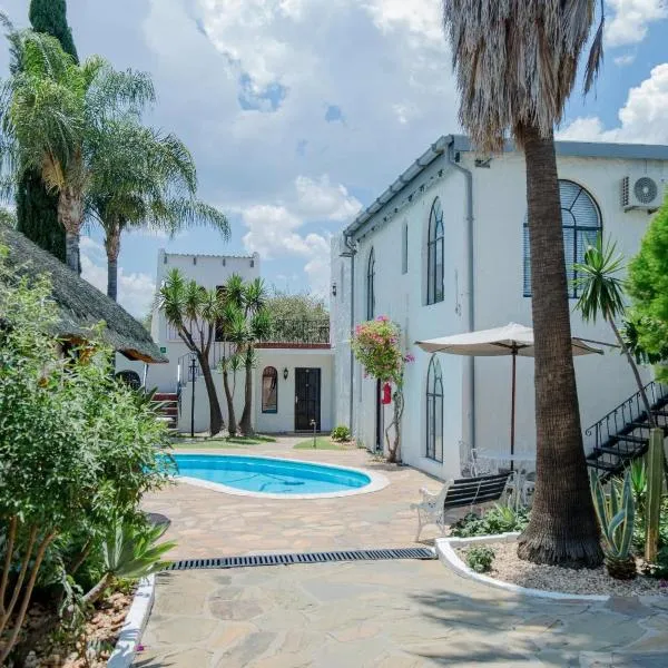 Casa Blanca Boutique Hotel โรงแรมในวินด์ฮุก