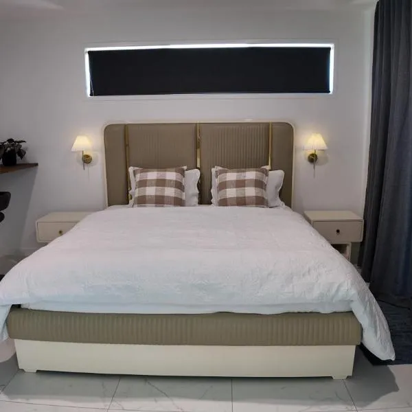 Taupo Premium Retreat - Private Spa & Ensuite, hotell i Taupo