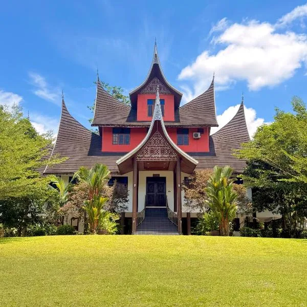 Astana Az-Zahrah – hotel w mieście Bahau