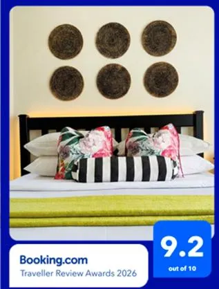 Lovely Apartment in Roodepoort، فندق في روديبورت