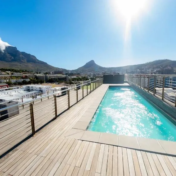 Modern City Stay with Table Mountain Views, hotel en Ciudad del Cabo