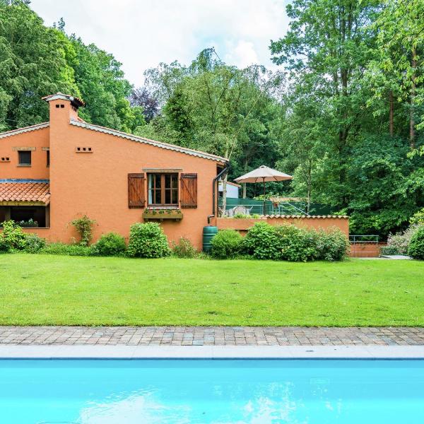 Cosy and snug holiday home with joint swimming pool