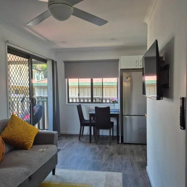Convenient Getaway Home in Strathpine, hotel u gradu Strathpine