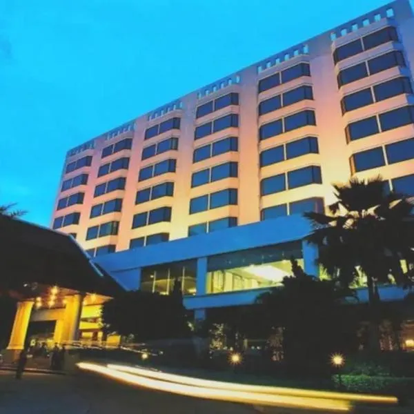 Laithong Hotel Ubon Ratchathani, khách sạn ở Ubon Ratchathani