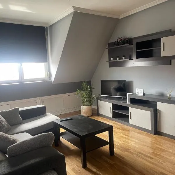 Vivienda turística tu hogaren la virgenVUT-LE-1140, hotel La Virgen del Caminóban