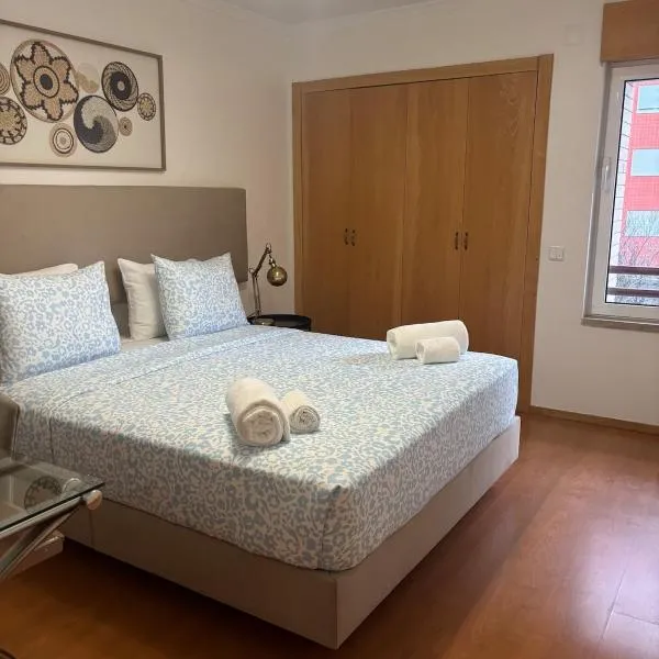 3BR Family-Sized Flat in Lumiar, hotel a Lisbona