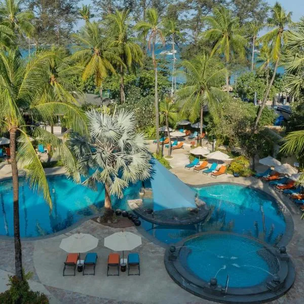 ฮอลิเดย์อินน์ รีสอร์ท ภูเก็ต  โรงแรมในหาดป่าตอง