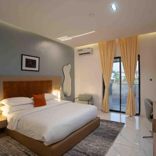 Makarios Apartments, готель в Ілорині