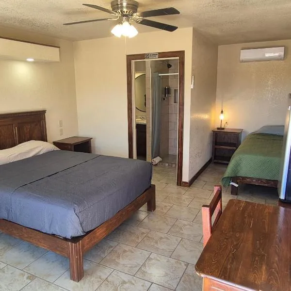 7th Day Tivo's Hotel, hotel in Terlingua