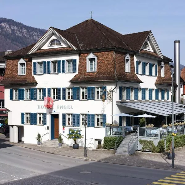 Hotel Engel, hotel din Stans