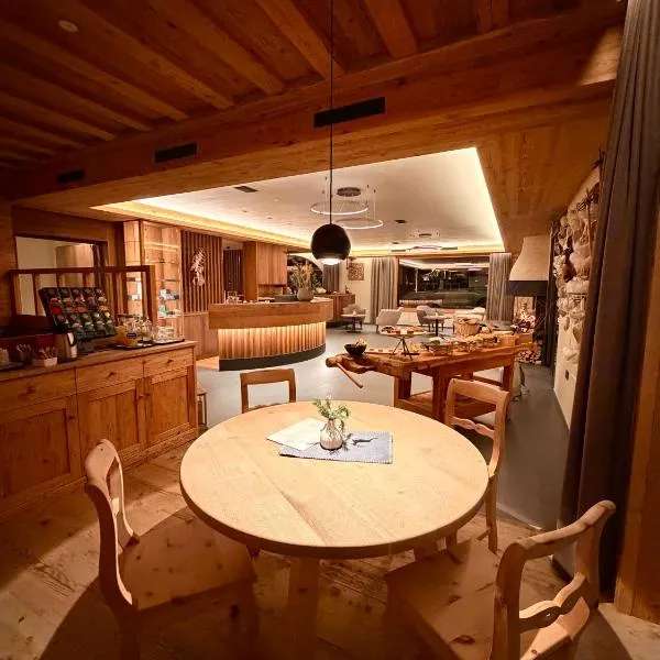 Camino Rustic Chic Hotel, hotelli Livignossa