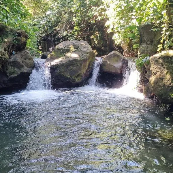 B&B et rivières sauvages, hotel di Gourbeyre