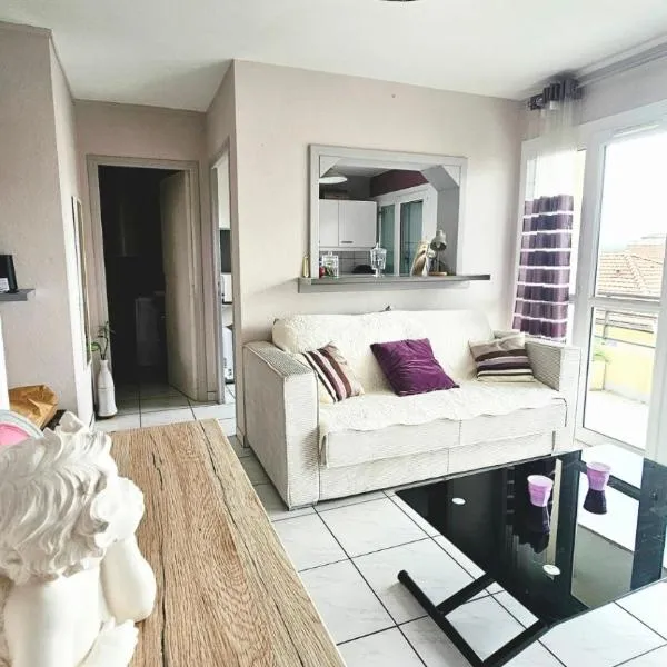 Central-parking-balcon-confortable, hotel Aurillacban