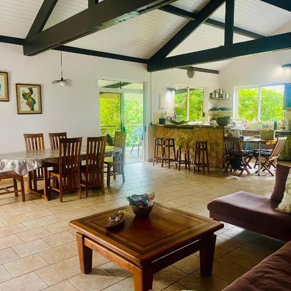 Villa BOUDDHA- Raiatea, hotell i Uturoa