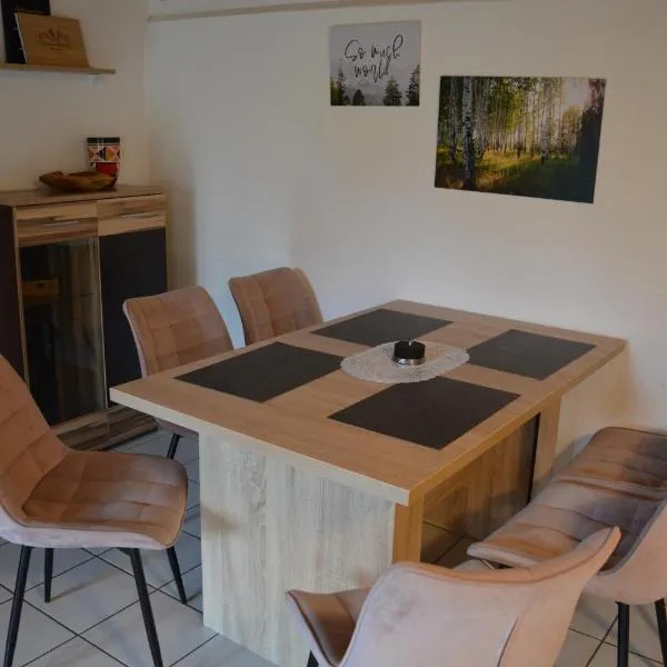 Familienfreundliche Ferienwohnung, hôtel à Grasellenbach