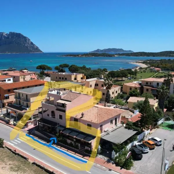 Guesthouse La Locanda - Comfy Rooms & Local Food, hotel em Porto San Paolo