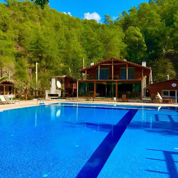 Gizli Cennet Villages Hotel, hotel di Fethiye
