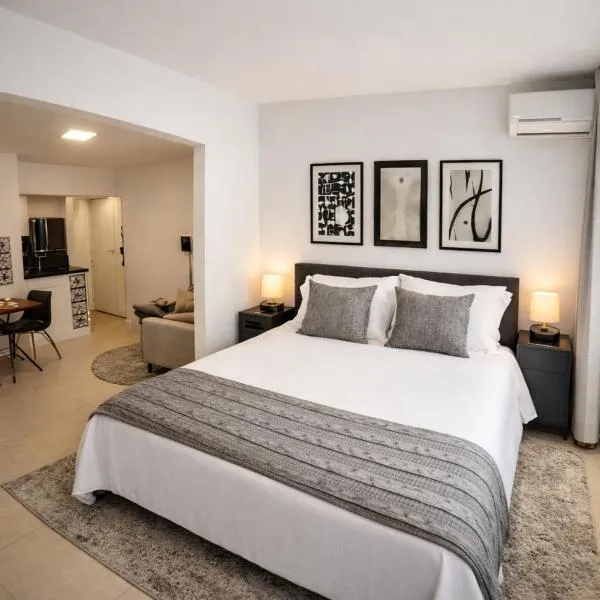 Stylish Studio 929 Gold Star 1Gb Wi Fi Ferry to Rio 15 min Centro Niterói, hotel di Niterói