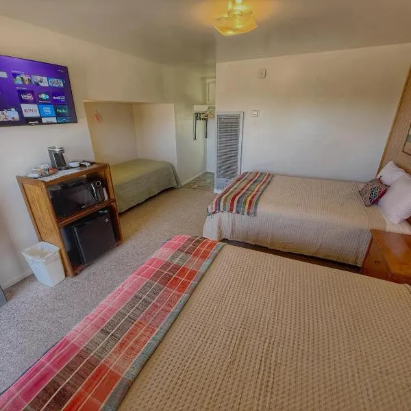 Lucky Seven Shared Kitchen, Sleeps 4 Mokee Motel، فندق في بلاف