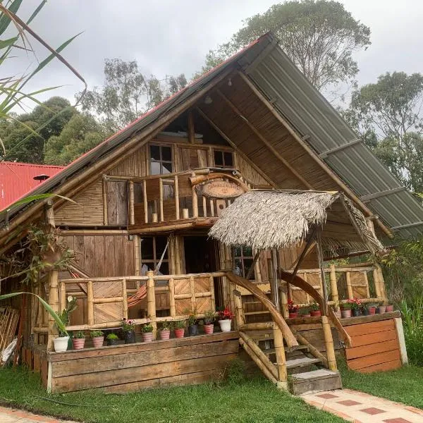 Cabaña Dos Búhos, hotel u gradu Murillo