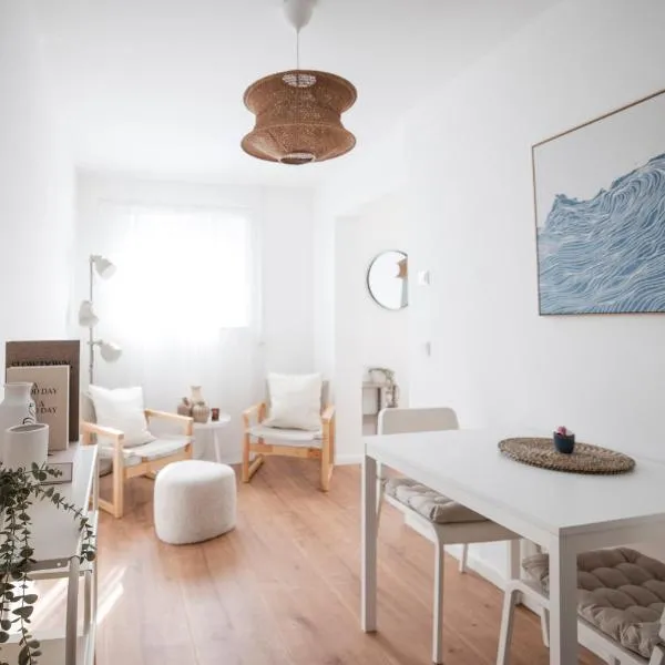 Penthouse & Forest Retreat - near city, hotel Bornheimben