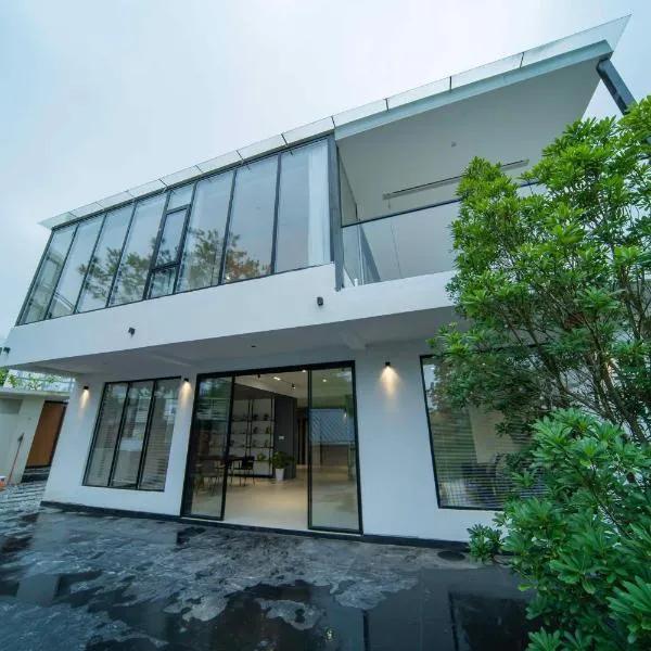 与山隐奢民宿&见山小院, hotel u gradu Chaoyang