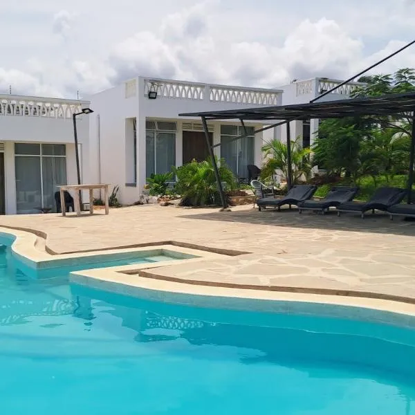 Cave Diani Holiday Apartments、ディアニ・ビーチのホテル