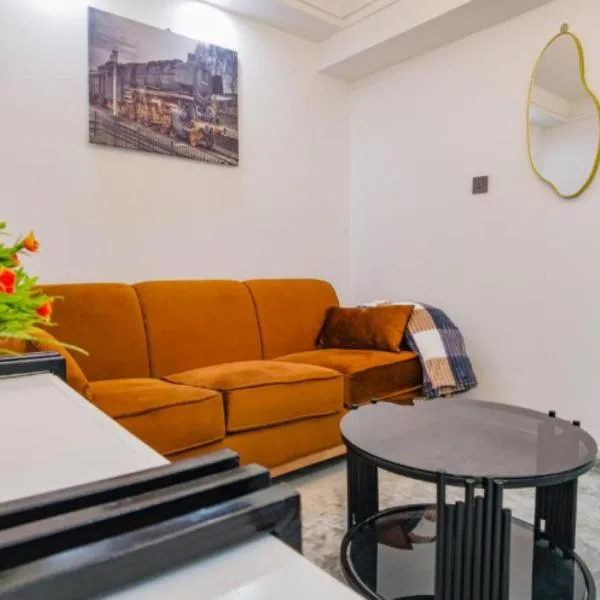 Modern 1 BR City views Kilimani 12th floor Luxury、ナイロビのホテル