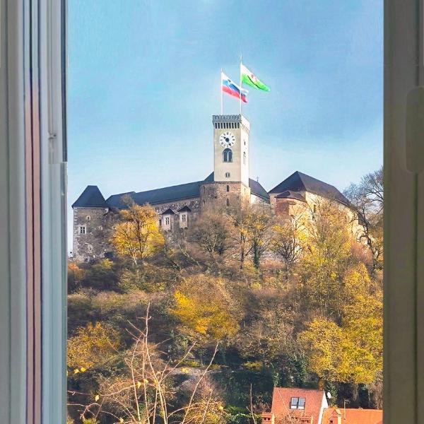 Bela & Vista Penthouse Ljubljana - castle view in old town, Ljubljana
