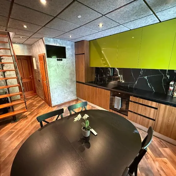 BRIVIBAS RESIDENCE - WAVE, free PRIVAT parking, free WIFI, self check-in, Hotel in Riga