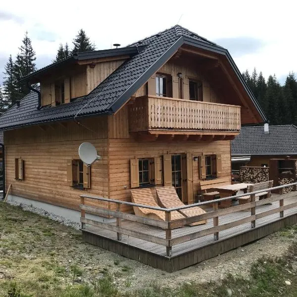 TANAs Almhütte, hotel sa Flattnitz
