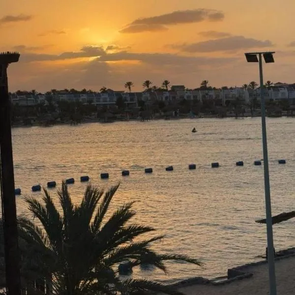 درة العروس شاليهات الحمراء الفاخرة, hotel em Durat Alarous