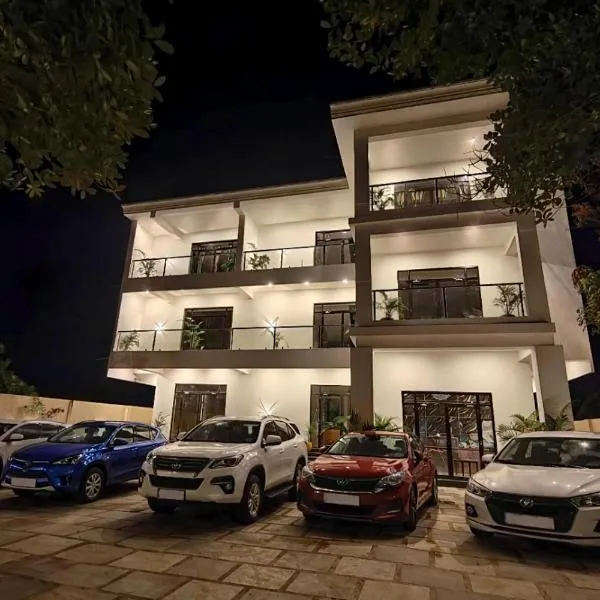 White Forest - PV Hotels, hotel en Pondicherry