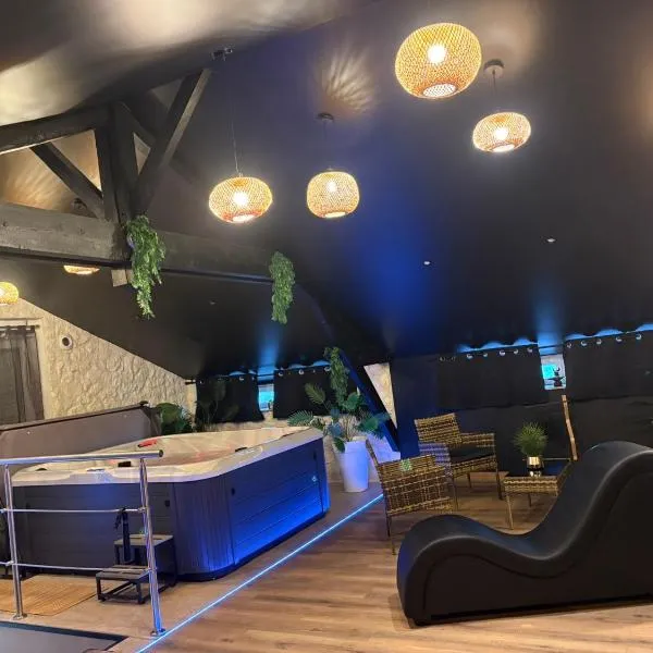 AMORE suite de luxe & spa, hotel in Laplume