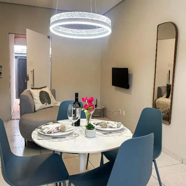 Casa 01 - Casa com 2 quartos, próximo a rodoviária e aeroporto, hotell sihtkohas Palmas