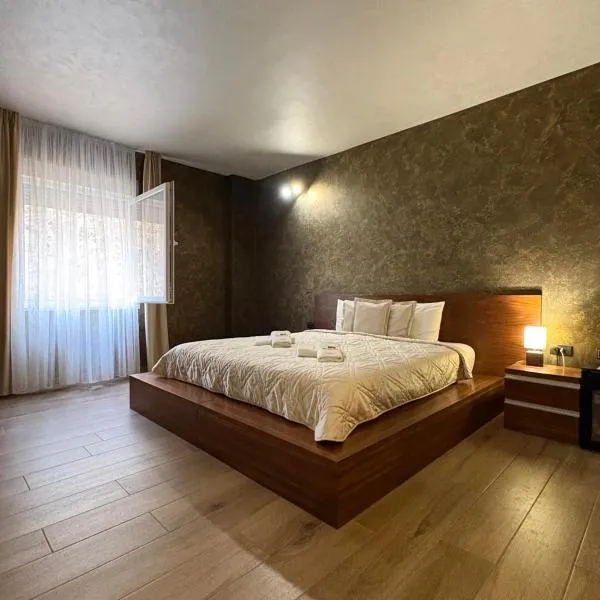 Monogramlux, hotel sa Inđija