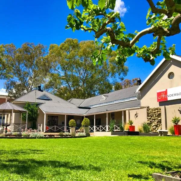 Hendersons Lodge Ltd โรงแรมในSenekal