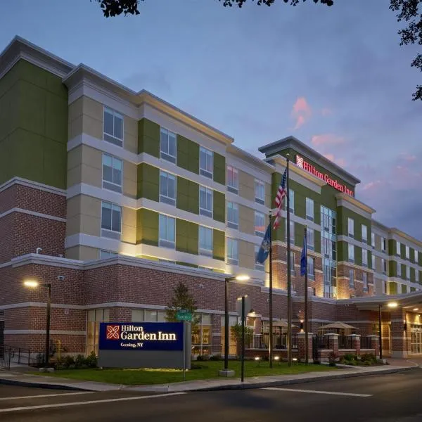 Hilton Garden Inn Corning Downtown – hotel w mieście Corning