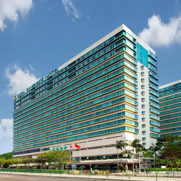 Regal Riverside Hotel, hotel in Hong Kong